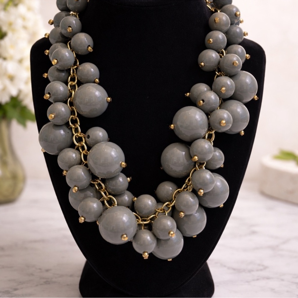 Vintage Chunky Gray Beaded Statement Necklace | Gold-Tone Chain Loose Choker